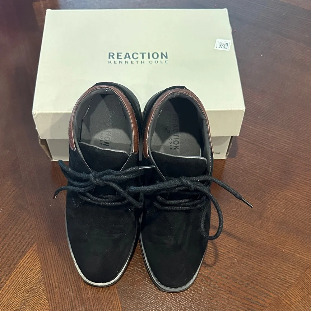 Kenneth Cole Reaction Boys Shoes Size 1